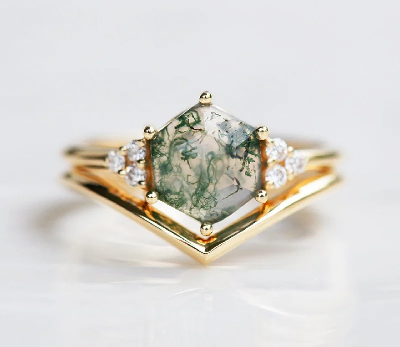 nature-themed crest ring-Klara Hexagon Moss Agate Ring Set With Diamonds